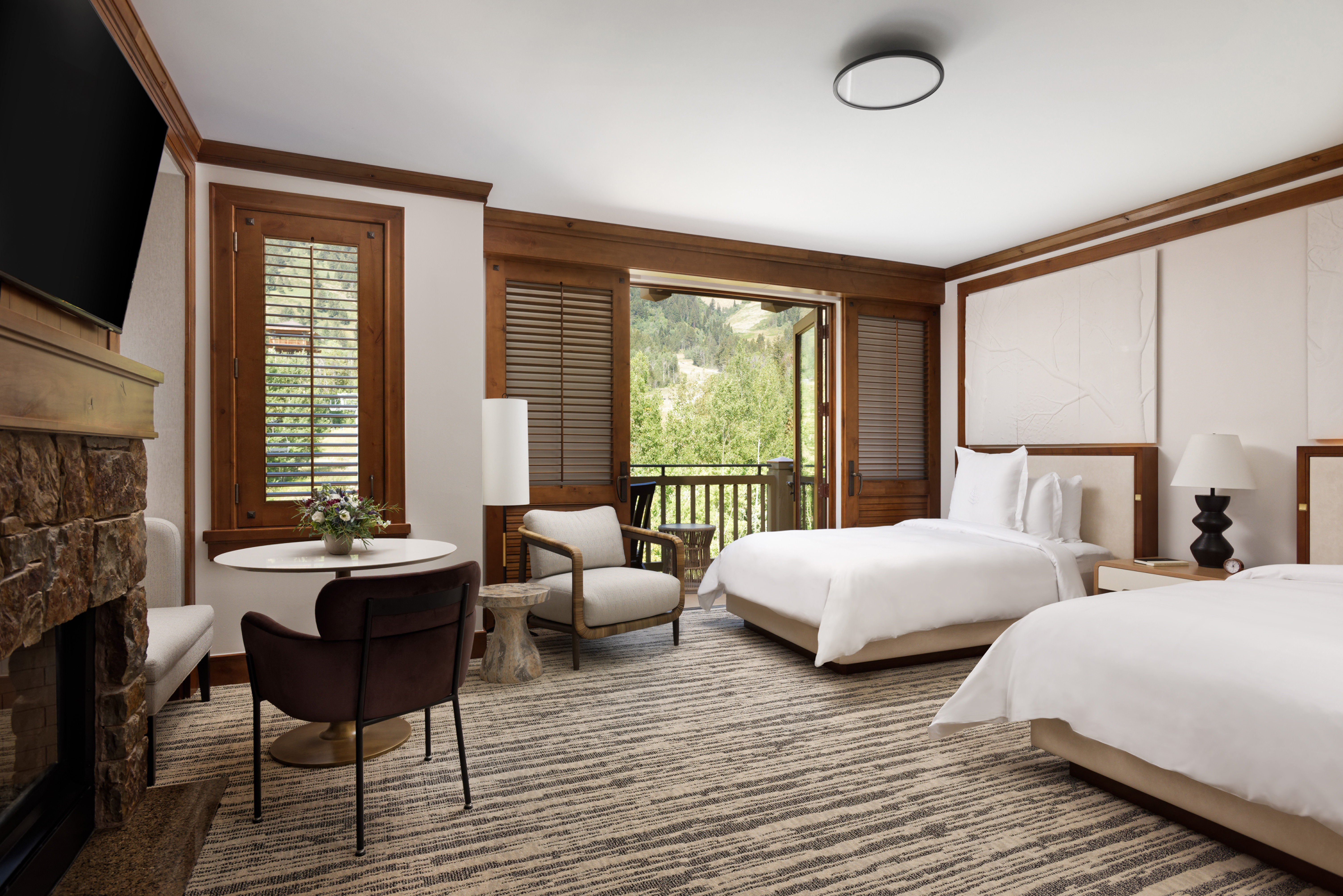 Room, 2 Double Beds, Mountain Side, Accessible
