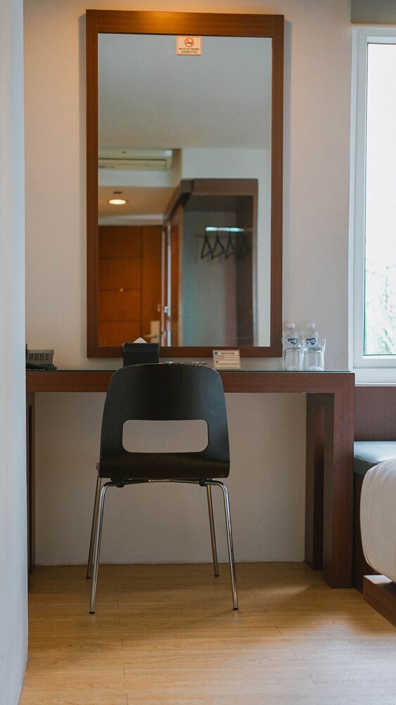 M Hotel Jakarta 11/67
