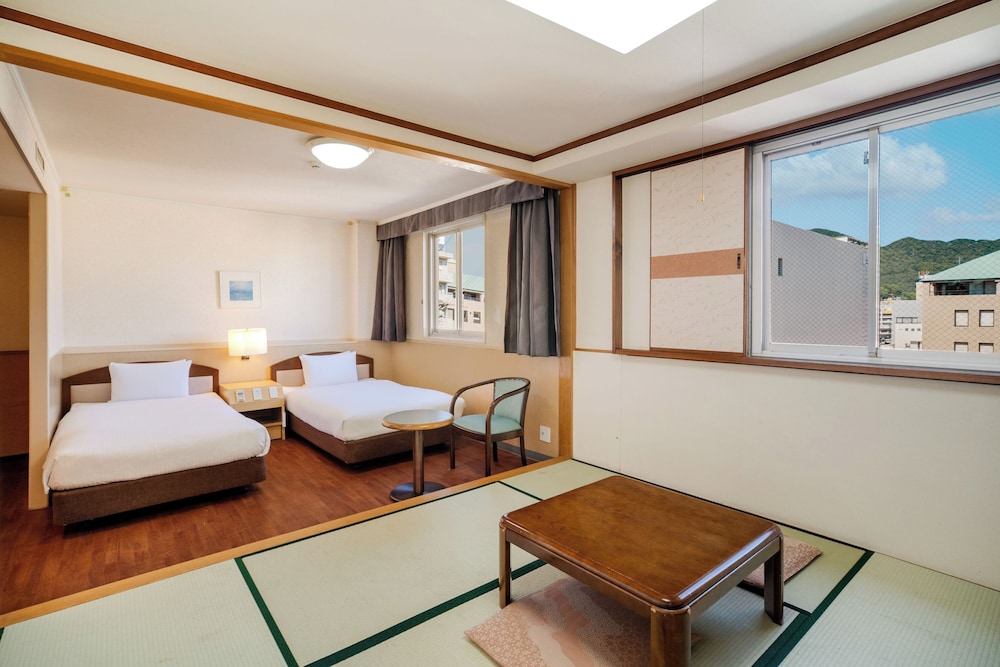 CENTRAL HOTEL SASEBO 16/50