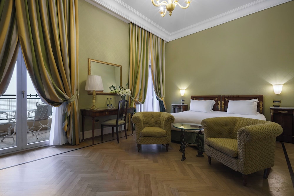 غرفة ديلوكس بسرير مزدوج بإطلالة على البحر، Eurostars Hotel Excelsior 5/10