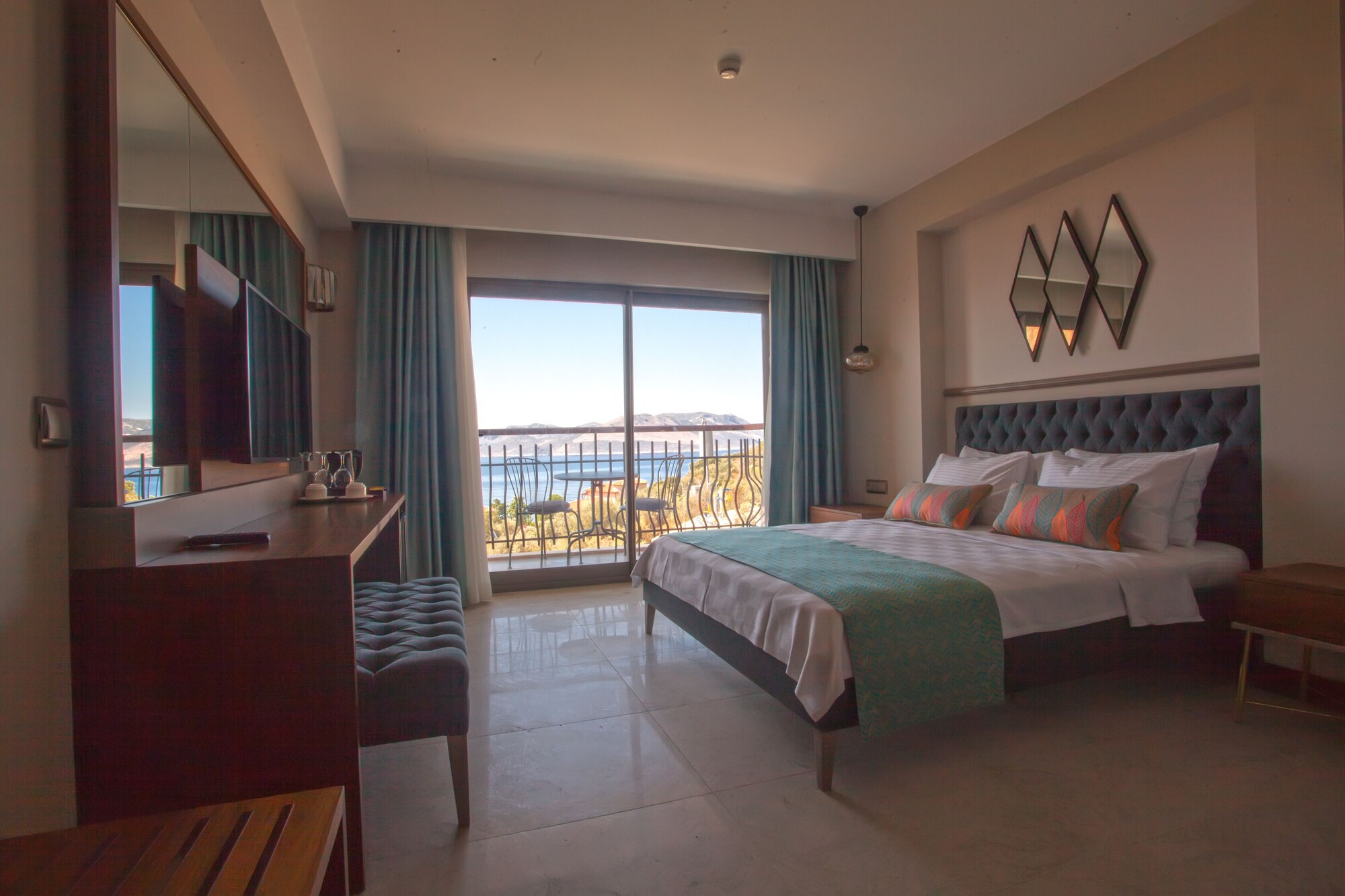 Luxury, Sea View