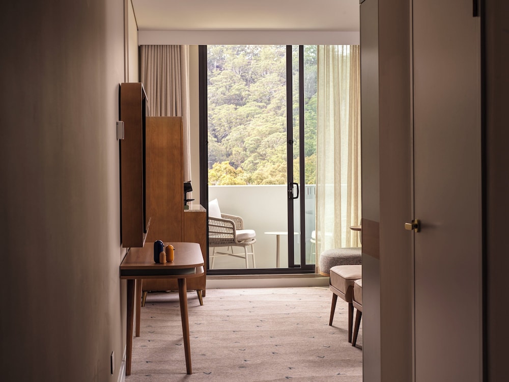 غرفة بريميوم بسرير كينج بشرفة، voco Gosford by IHG 8/10
