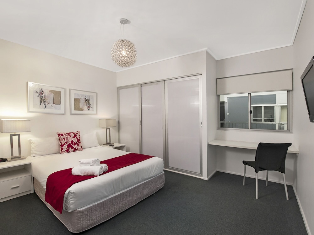 2 BEDROOMS, APARTMENT