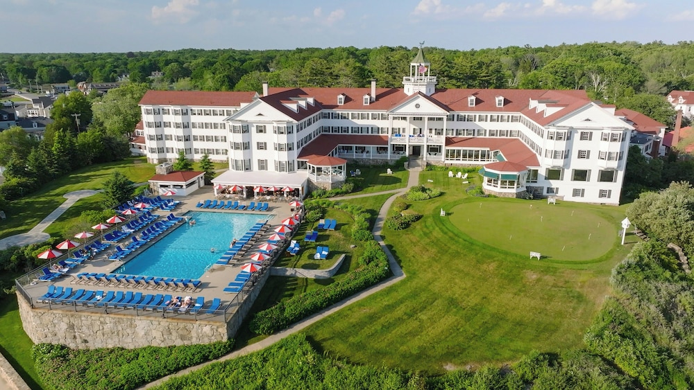 The Colony Hotel 38/49