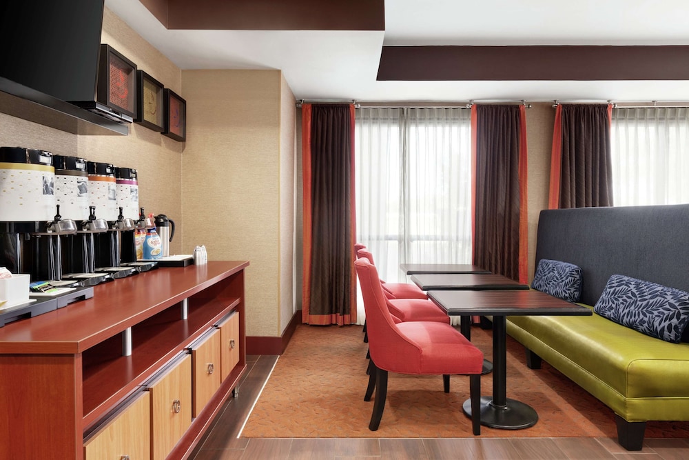 Hampton Inn Stafford 26/34