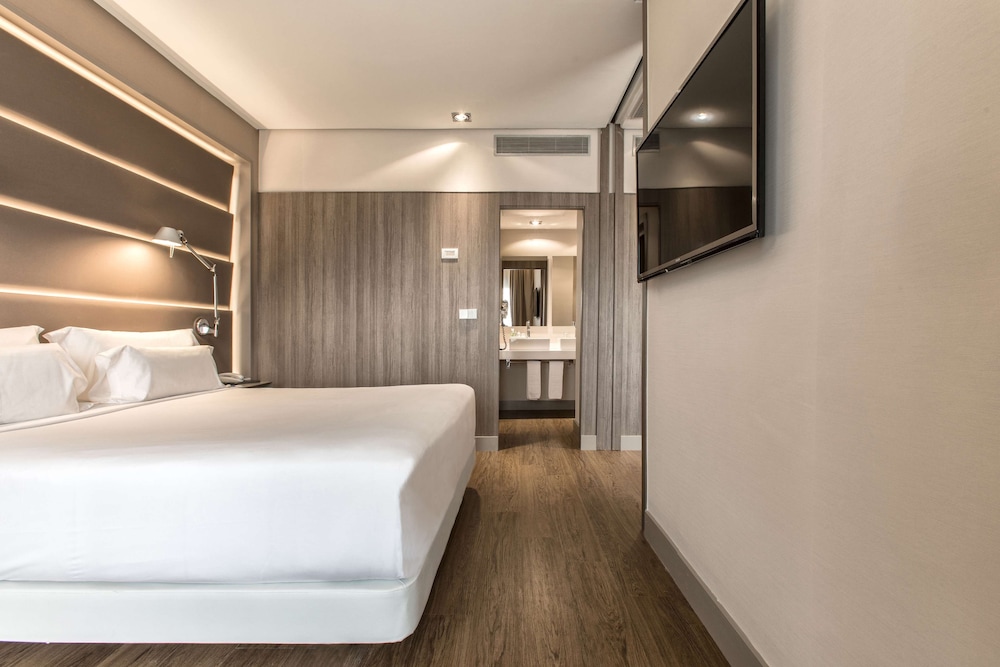 Nh Sevilla Plaza De Armas Hotel 10/50