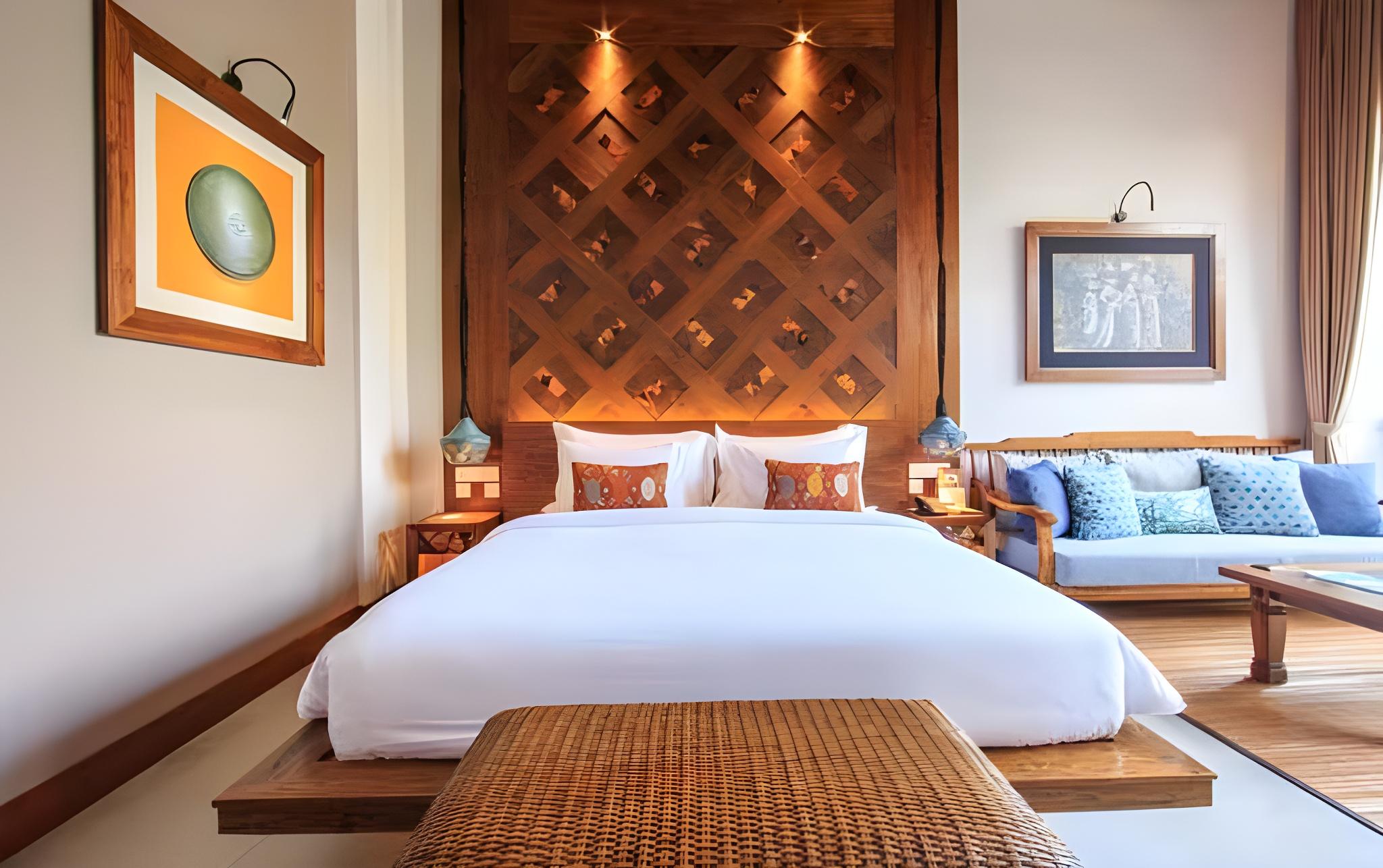 Pool, Villa, King Bed, Garden View
