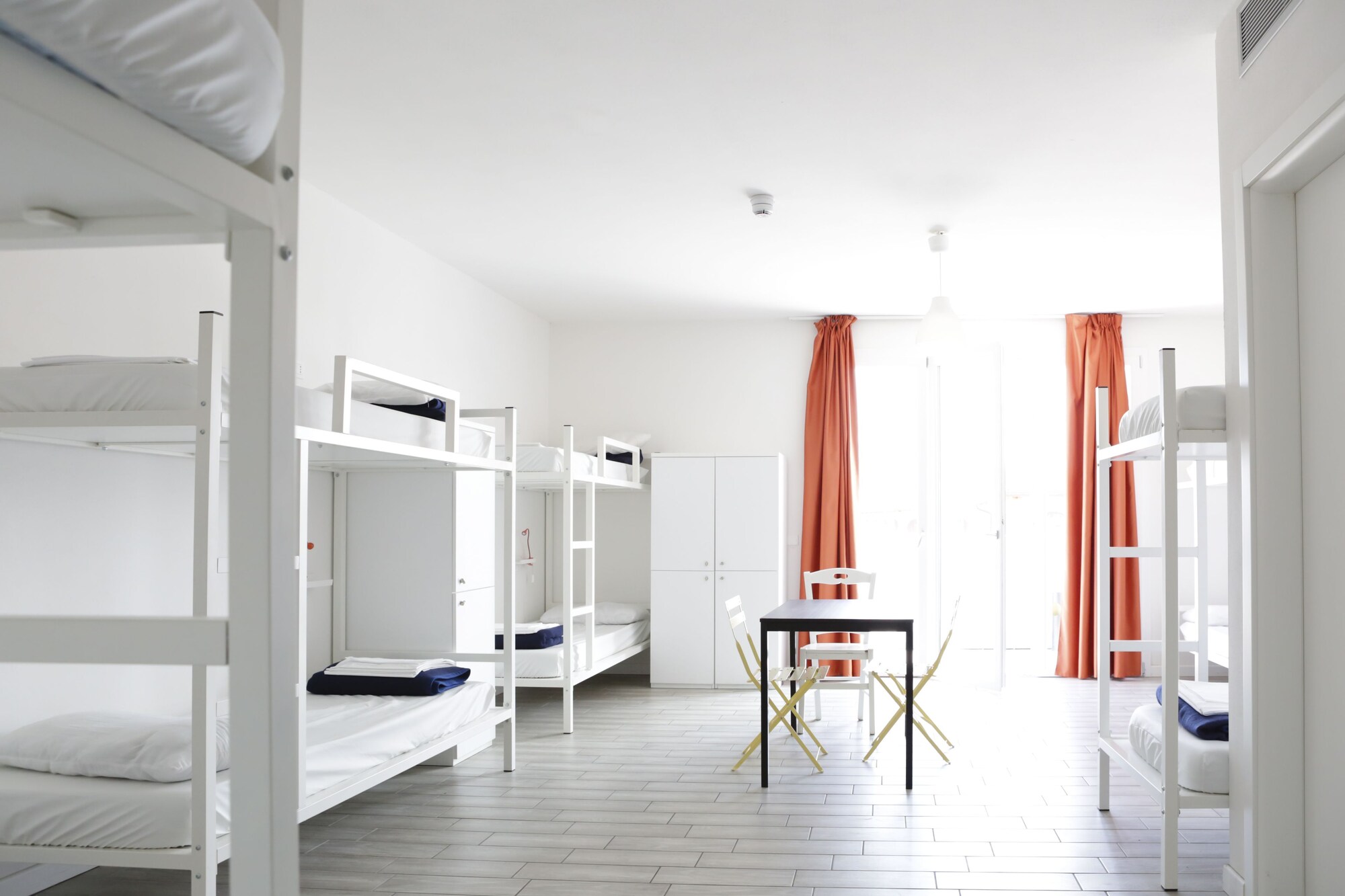 MIXED DORM