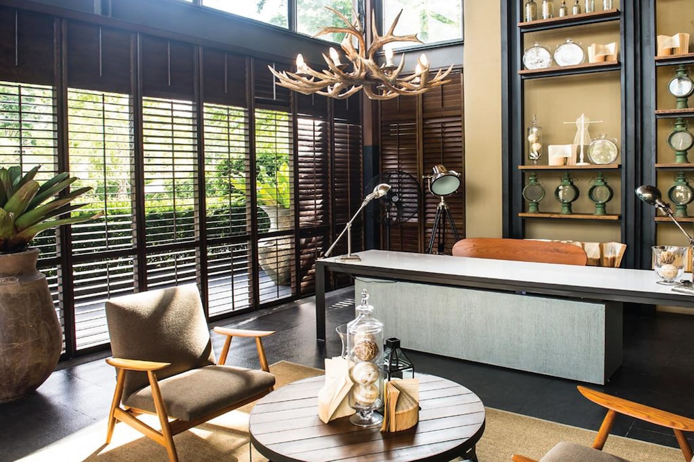 Atta Lakeside Resort Suite 72/81