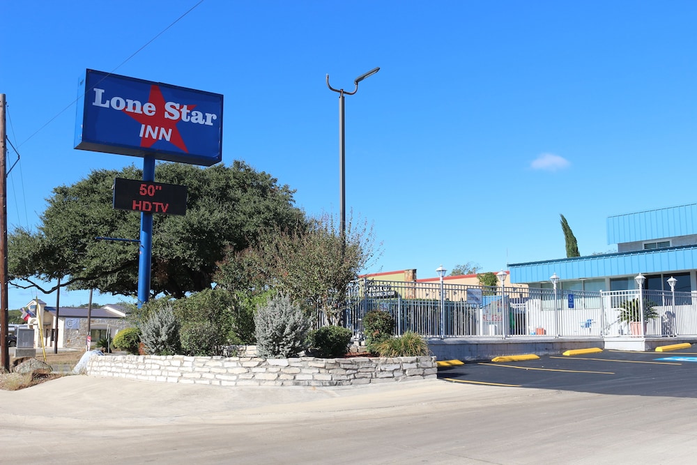 Lone Star Inn Kerrville Fredericksburg 34/42