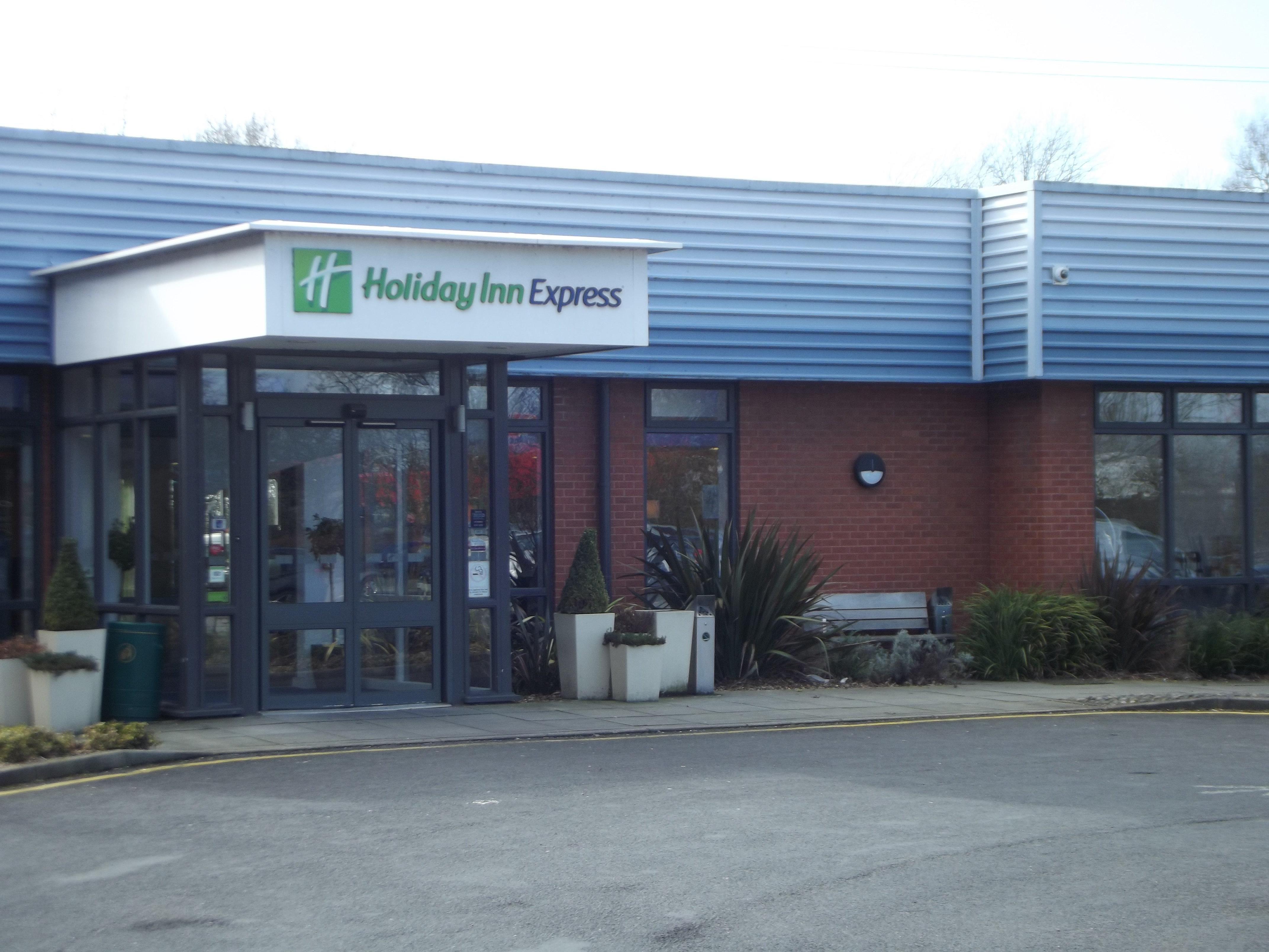 HOLIDAY INN EXPRESS PRESTON - SOUTH 3/13