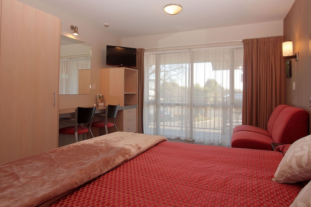Cranford Oak Motel 19/46