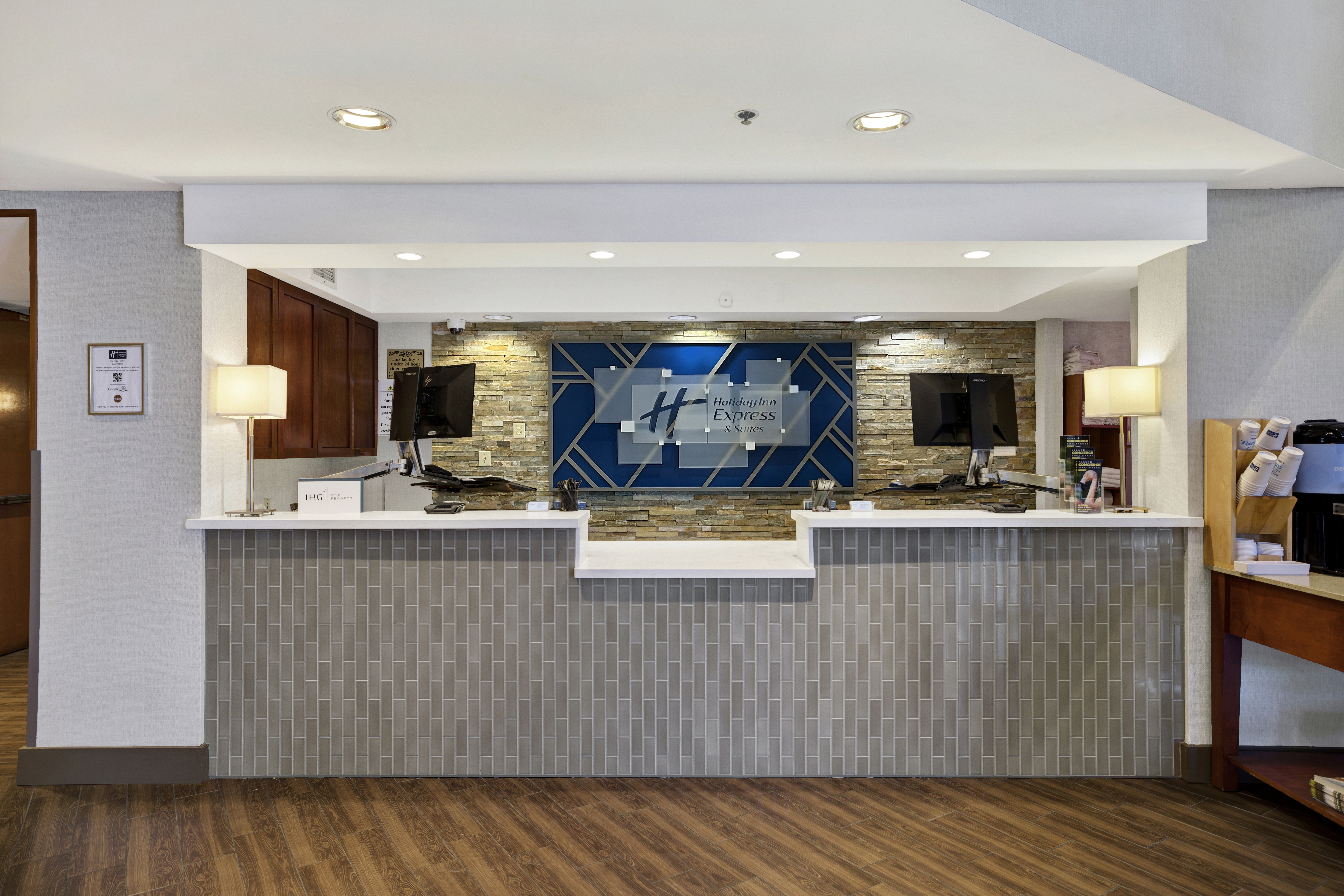 Holiday Inn Express Hotel Suites Carpinteria 10/77