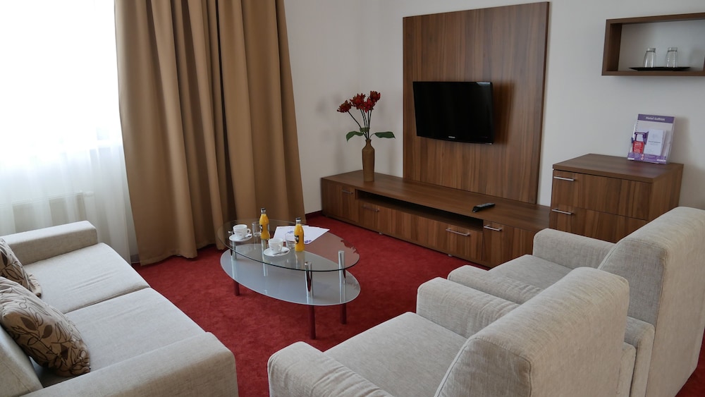 Hotel Saffron 45/64