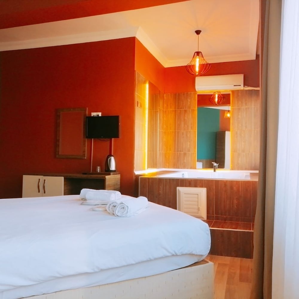 Deda Thermal Hotel 10/28