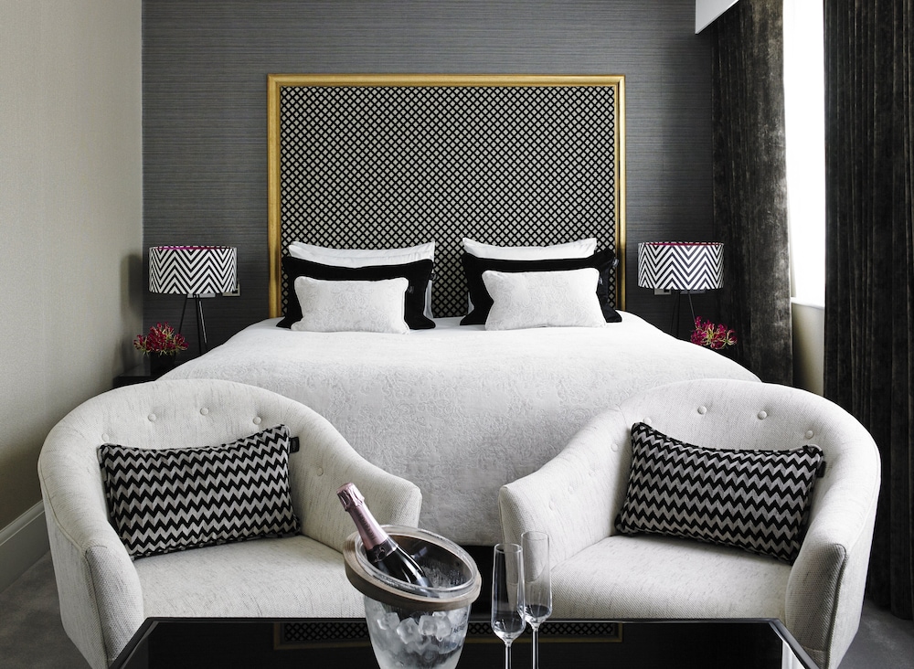 Flemings Hotel Mayfair 26/80