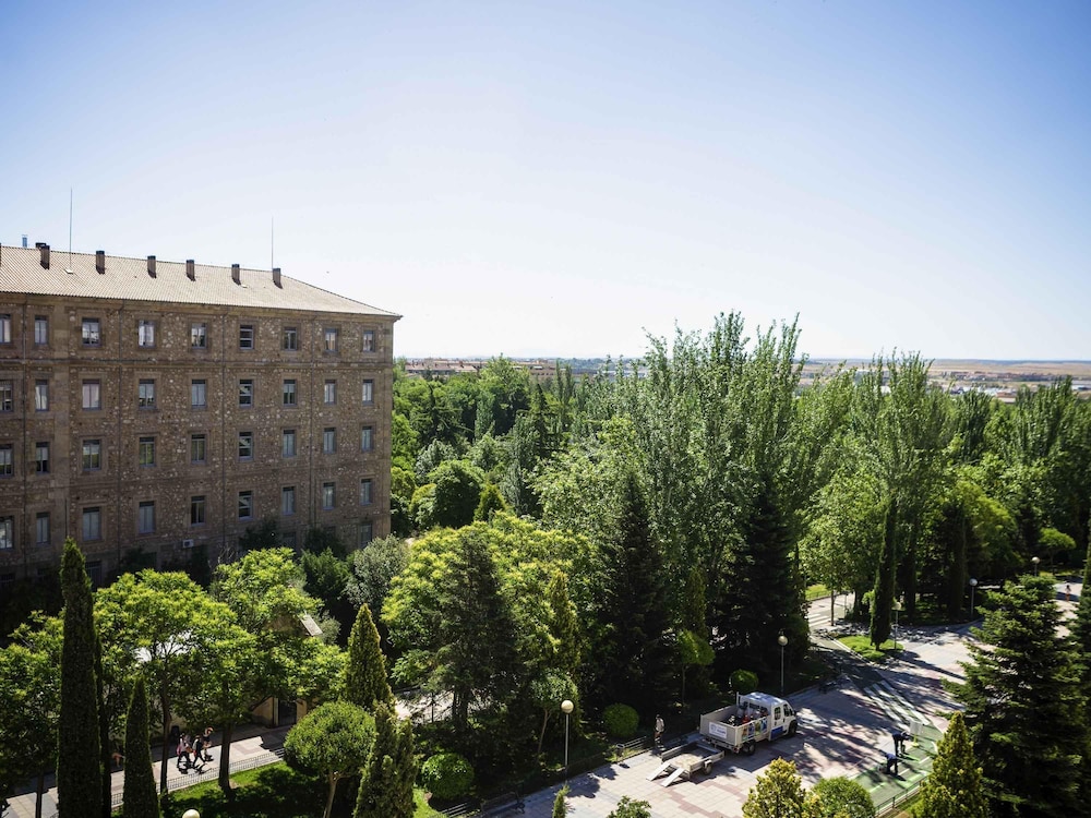 Ibis Salamanca 4/37