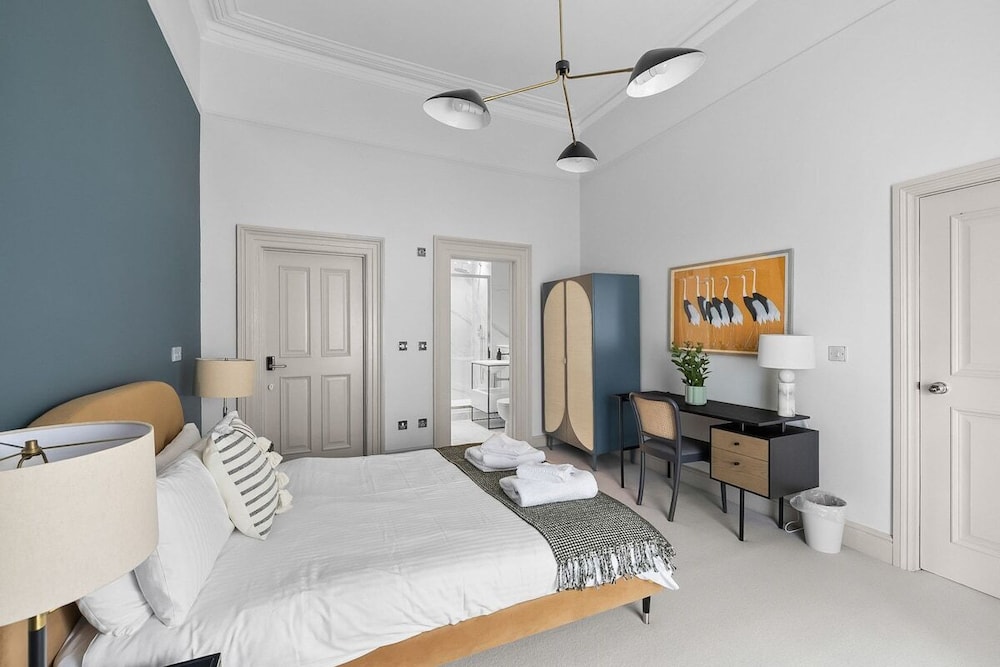 1 Elliot Terrace 12/50