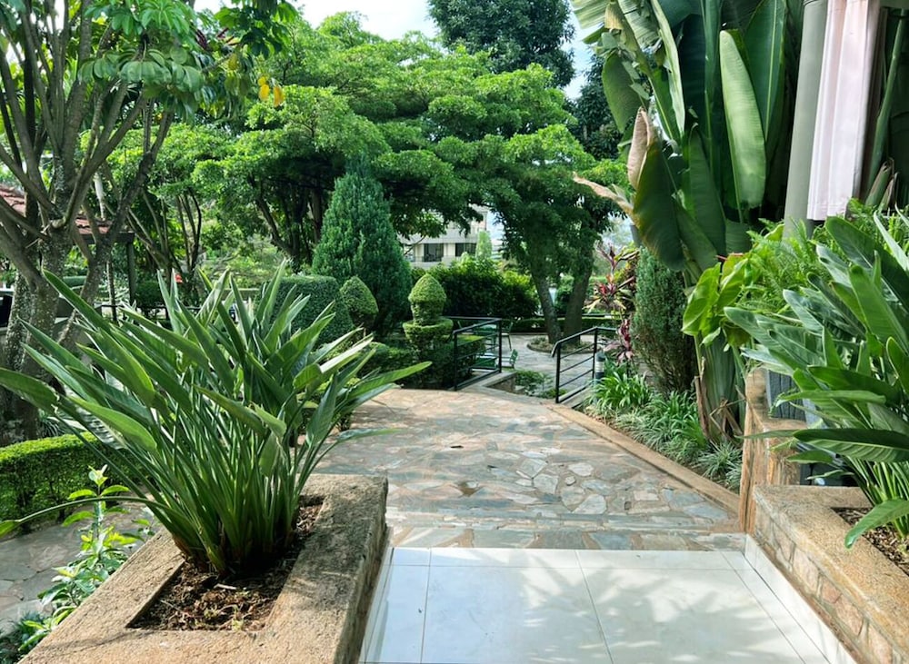 Nobleza Hotel 44/50