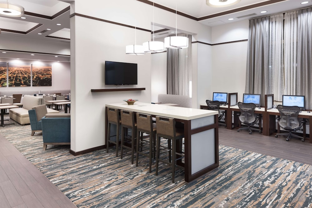 Hampton Inn And Suites Chicago North Shore 34/45