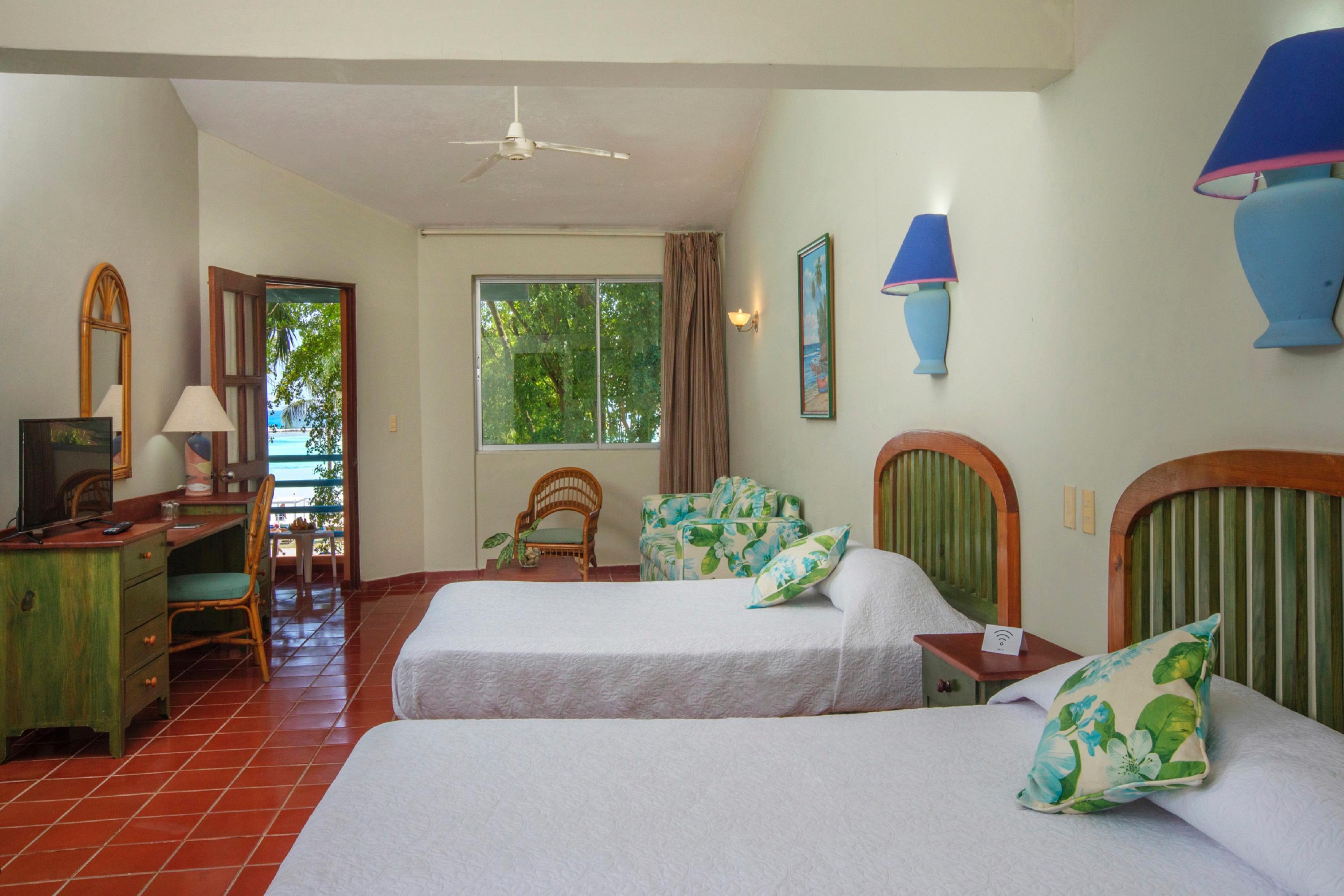 Standard, Partial Sea View