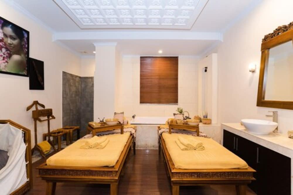 The Batik Hotel 25/28