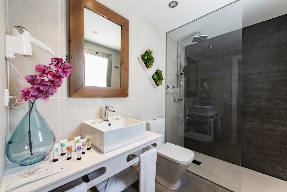 Select, Studio, Twin Beds, Partial Sea View, Two Story, Terrace 3/4