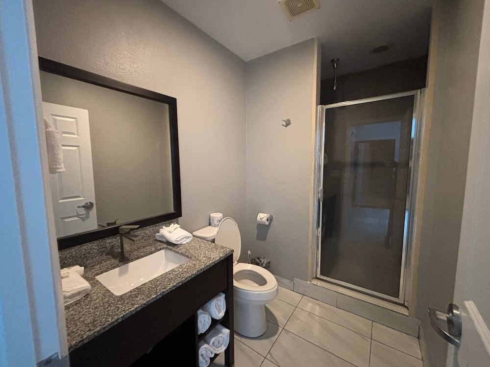 Grace Bay Suites 46/50