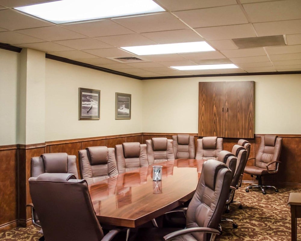 Quality Inn and Suites Pensacola Bayview 45/49