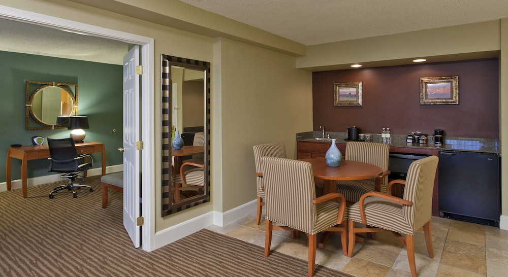 The Rockville Hotel, a Ramada by Wyndham 44/50