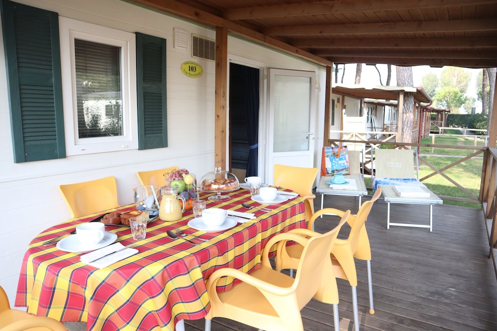 VELA BLU CAMPING VILLAGE 43/67