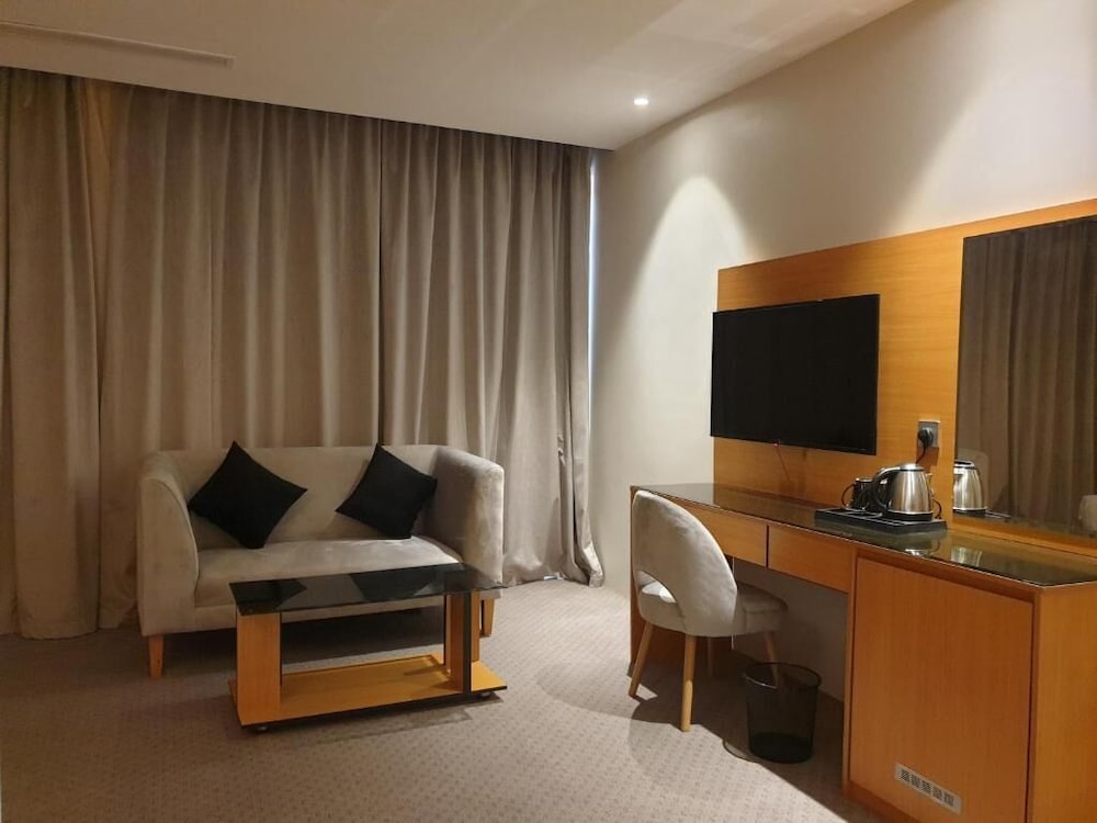 برج أل ريان(Al Rayyan Tower) 24/40