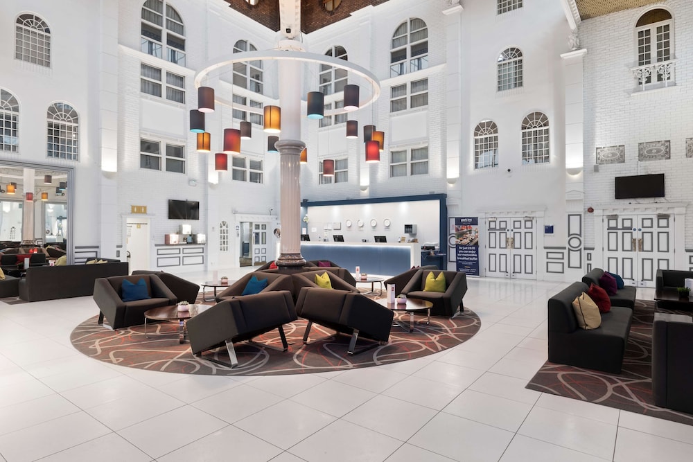 Park Inn By Radisson Cardiff City Centre 38/52