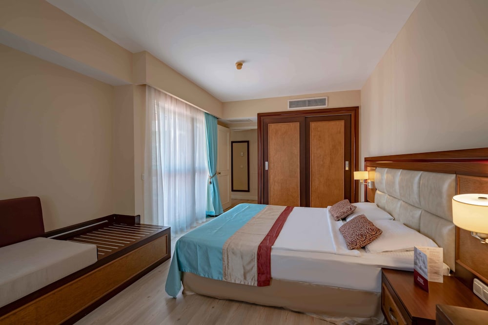 Movenpick Resort Antalya Tekirova 8/63