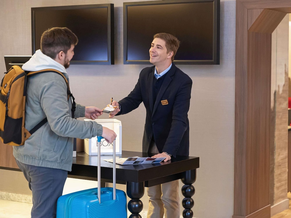 Mercure Lille Centre Grand Place 13/70