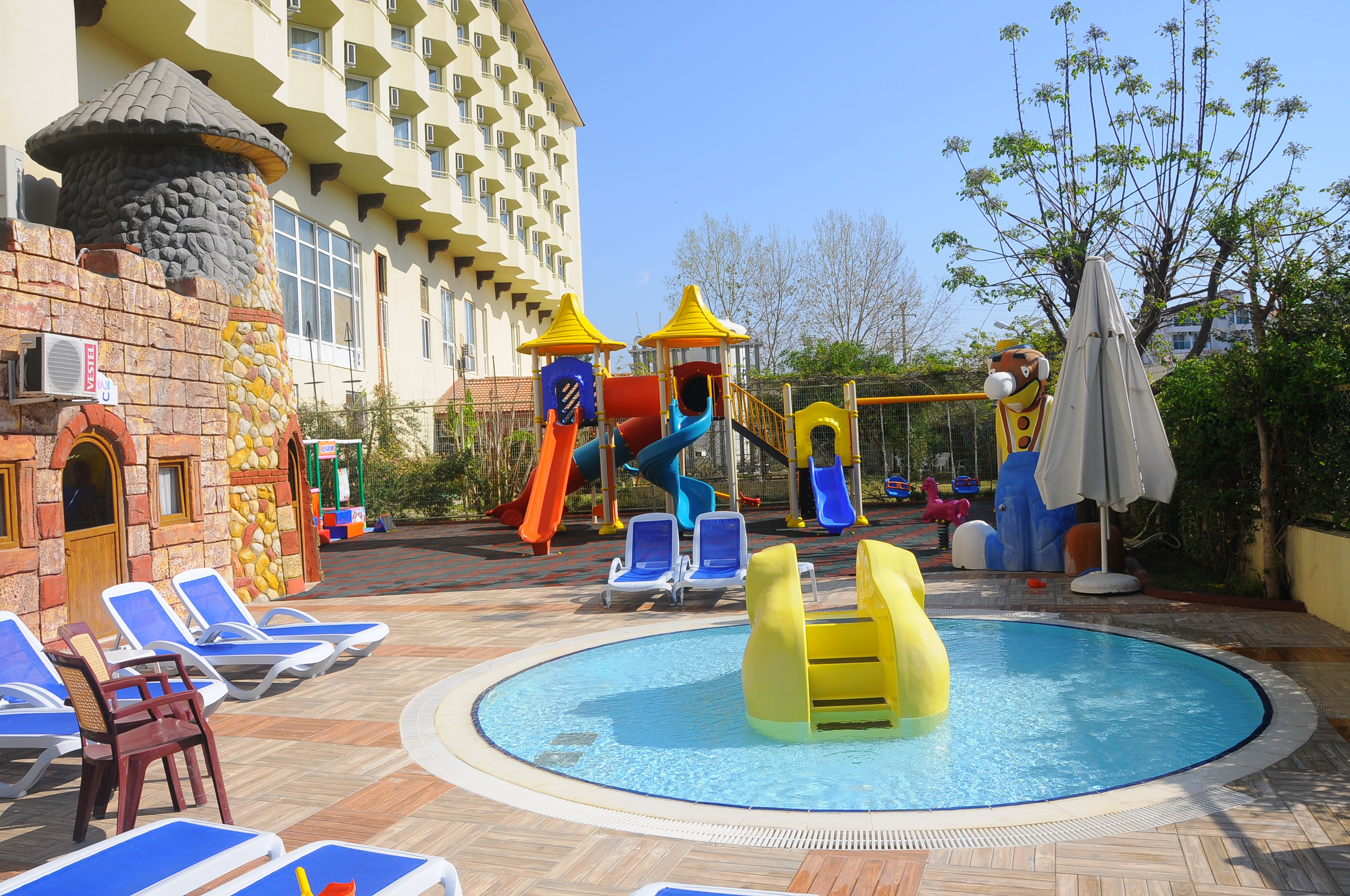 Nova Park Hotel 50/64