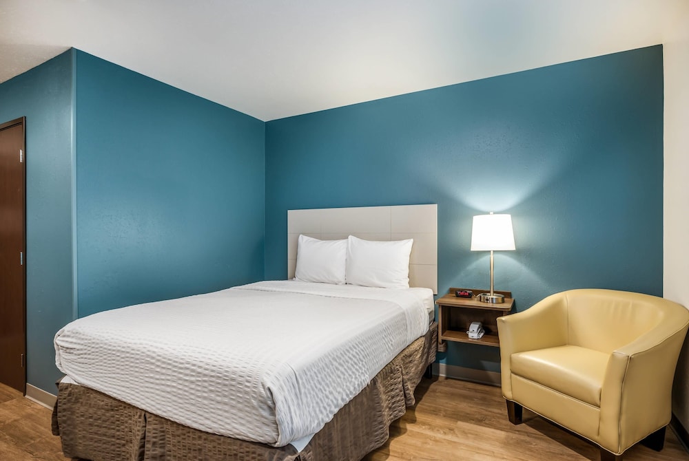 Woodspring Suites Downers Grove - Chicago 21/47