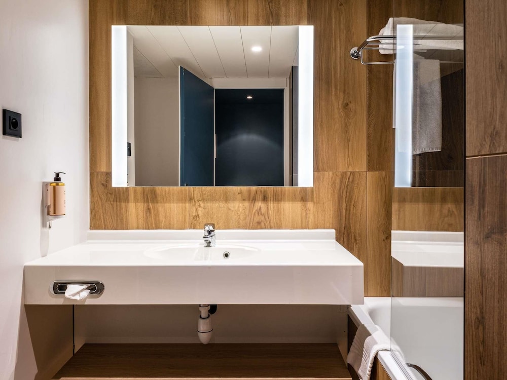 Mercure Grenoble Centre Alpotel 67/69