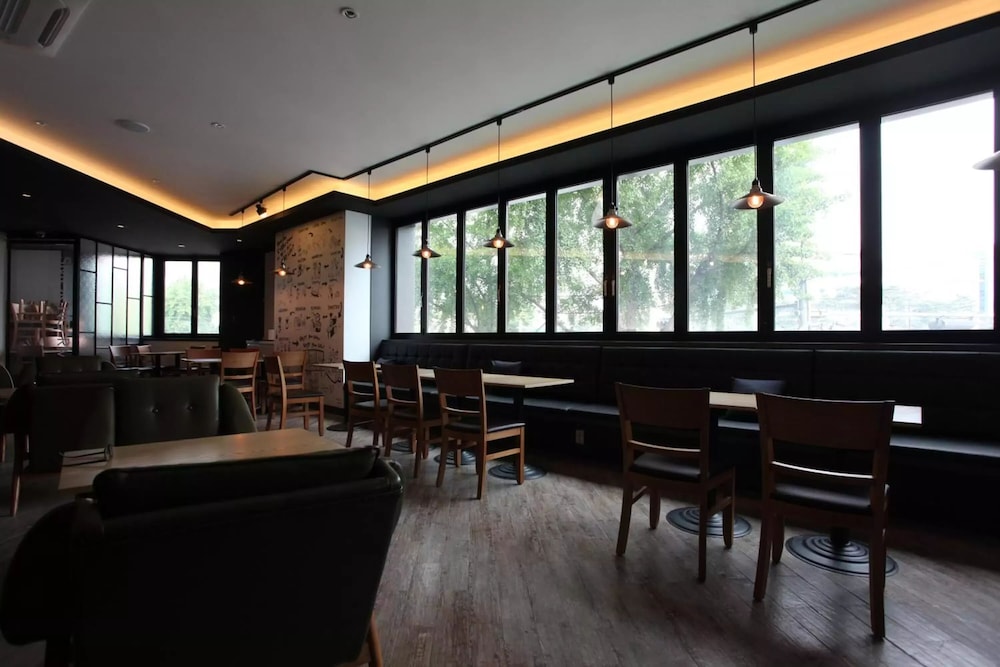 Central Person Hotel Pyeongtaek 17/33
