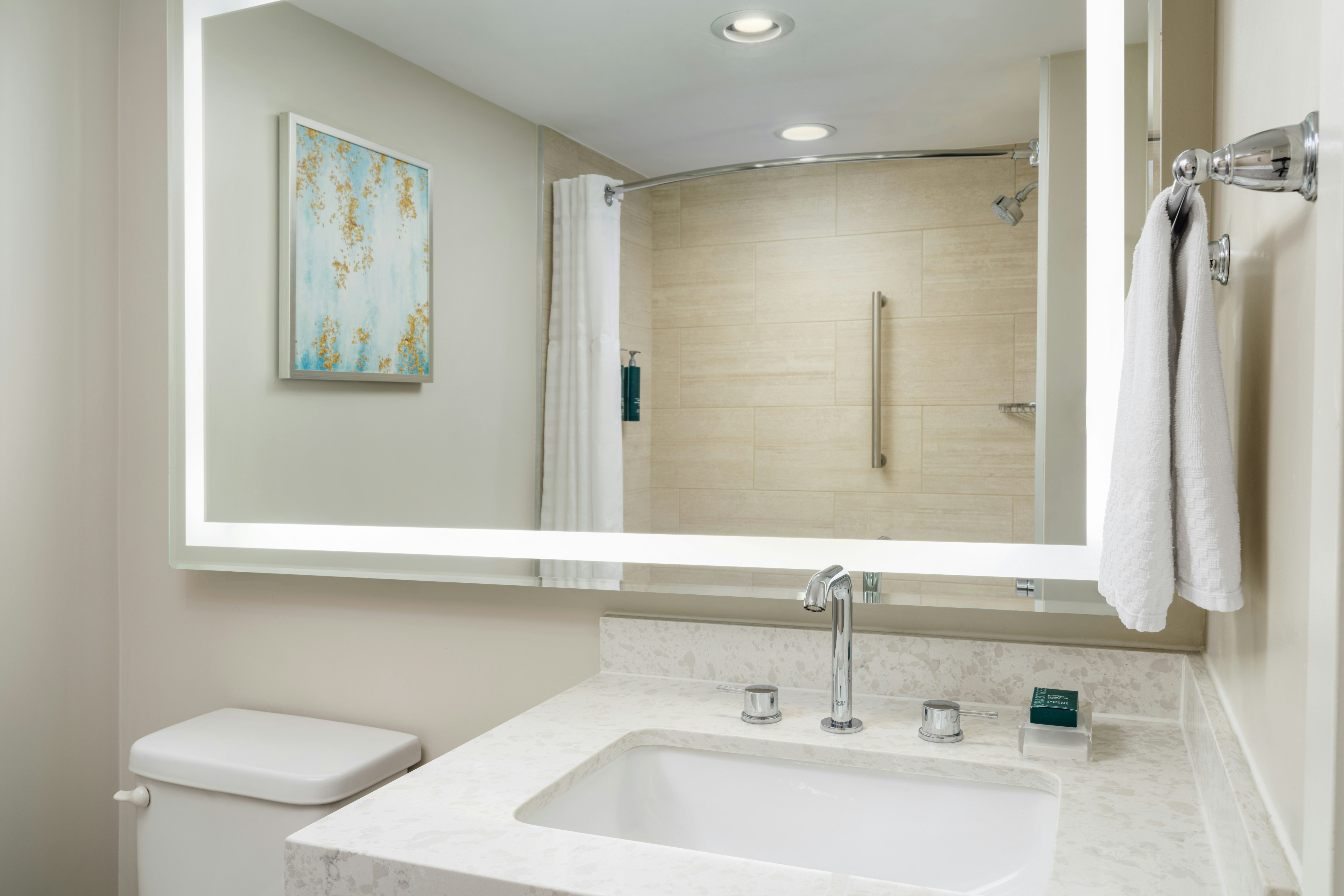 غرفة بسريرين كوين بشرفة، Hilton Santa Barbara Beachfront Resort 3/3