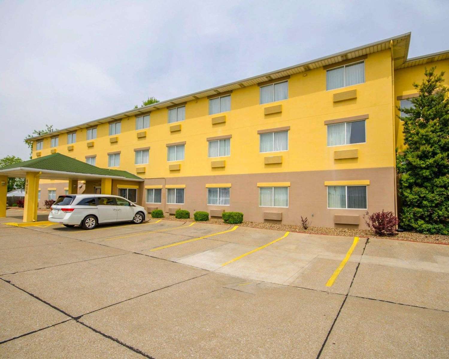 Quality Inn Evansville Eastland Area 21/22