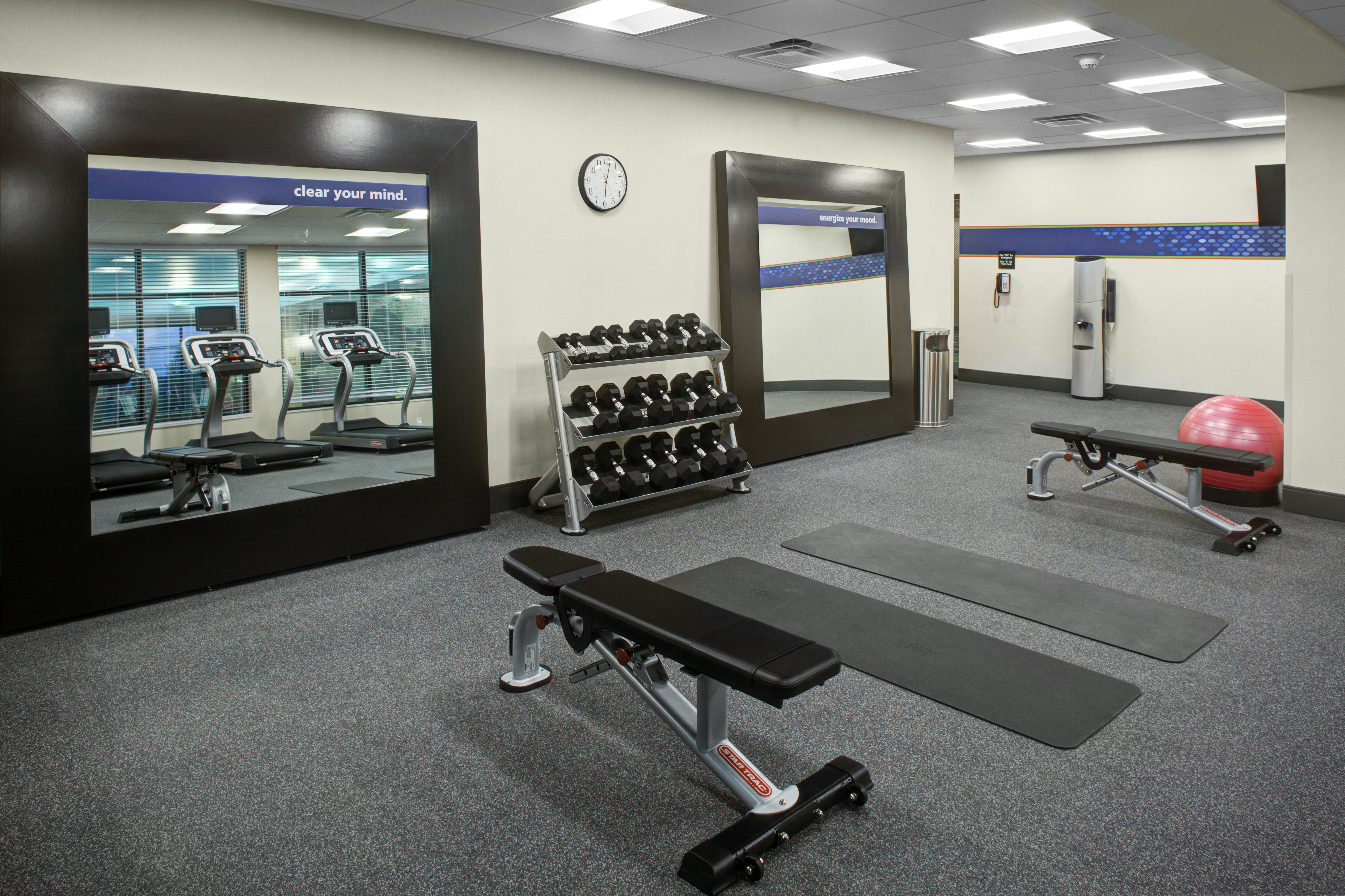 Hampton Inn Suites Syracuse North Airport Area 32/64