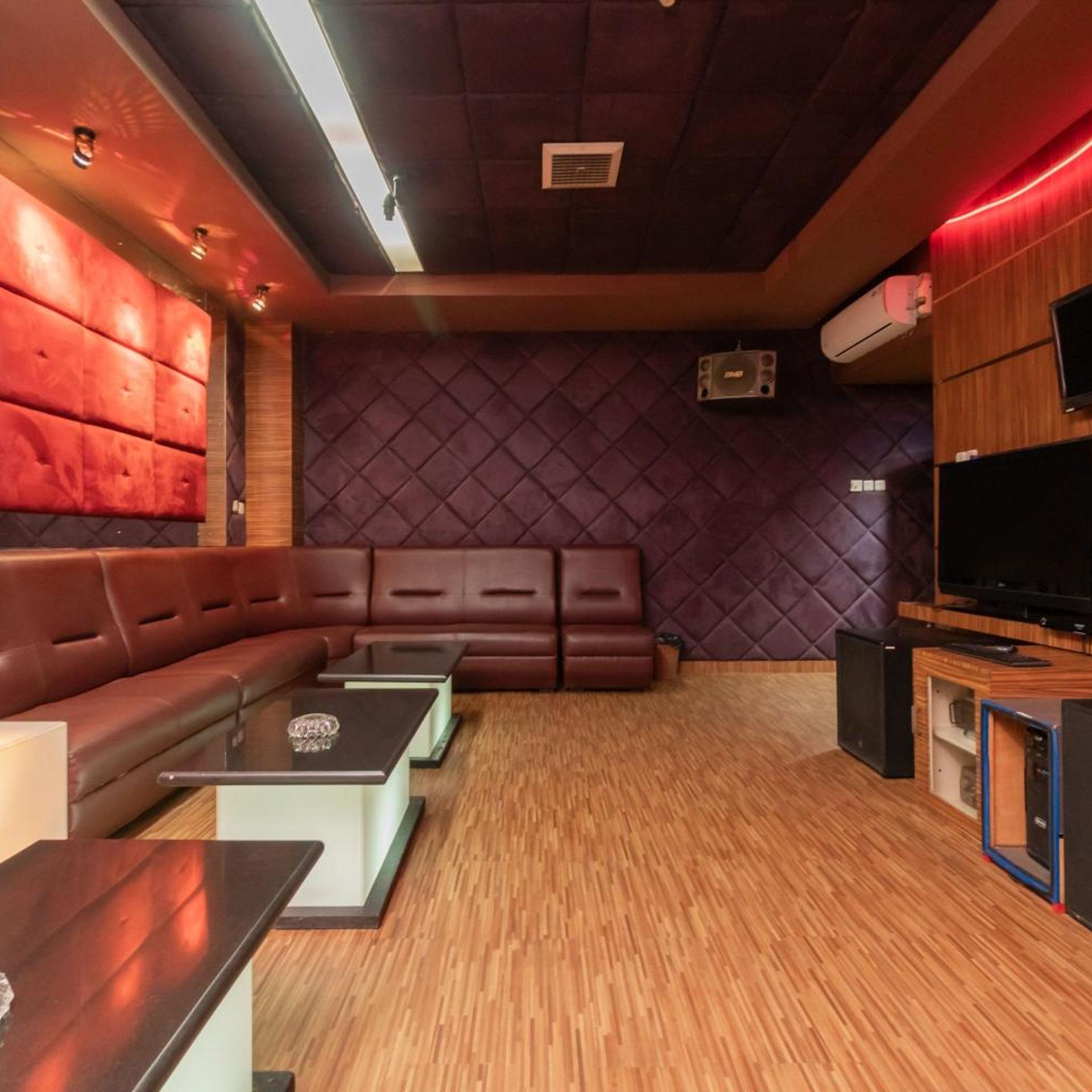 OYO 180 Hotel Mirah (Mirah Hotel) 40/55