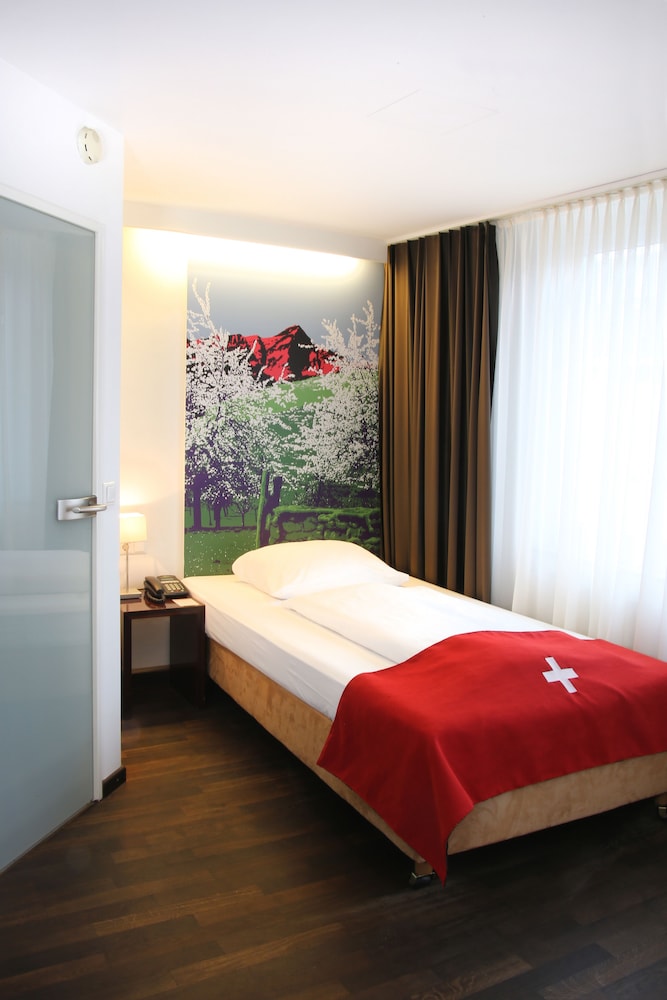 Helvetia Hotel Munich City Center 10/50