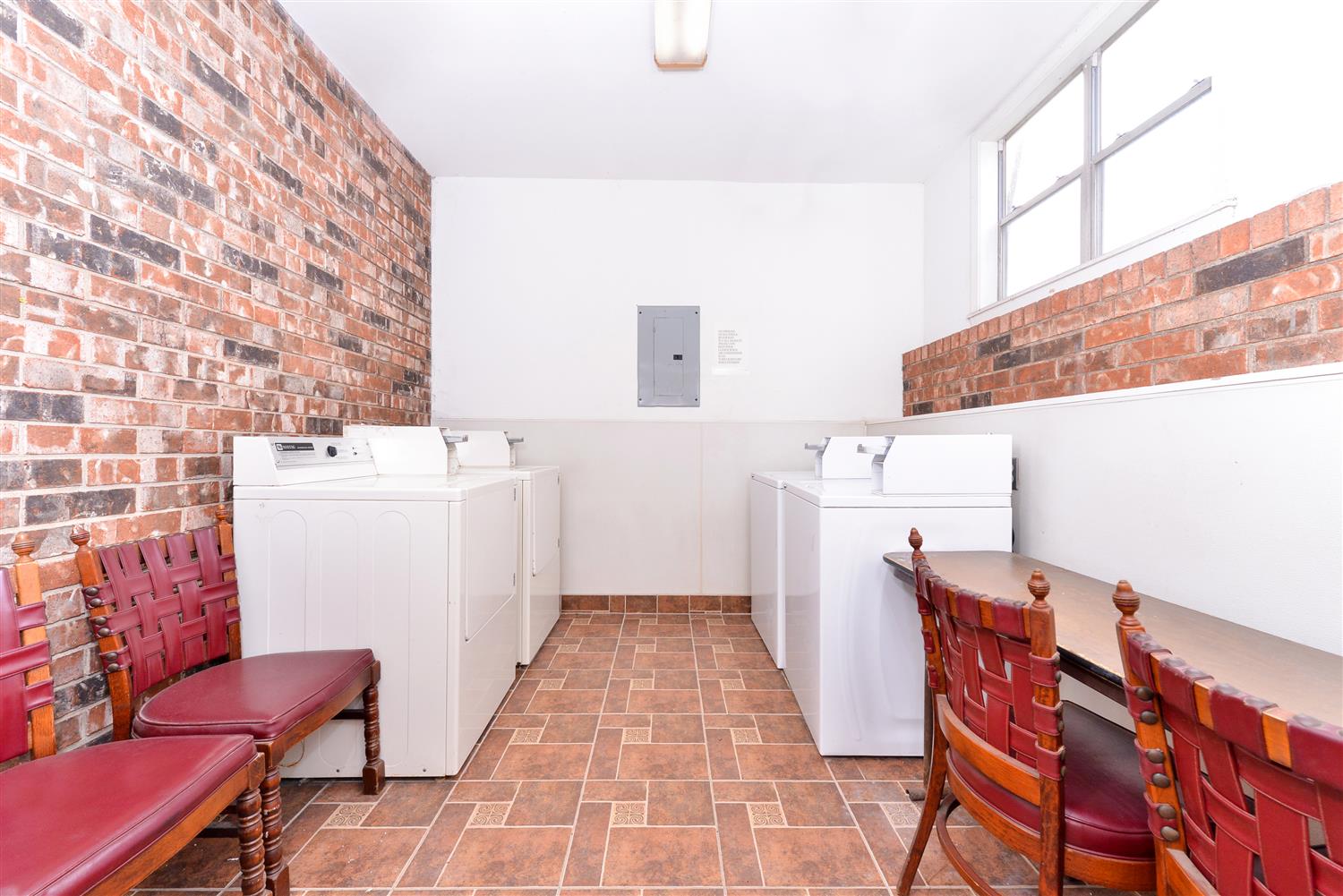 Americas Best Value Inn Schulenburg 7/26