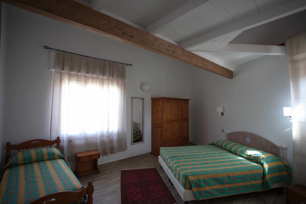 LOCANDA DEGLI ARTISTI 15/50