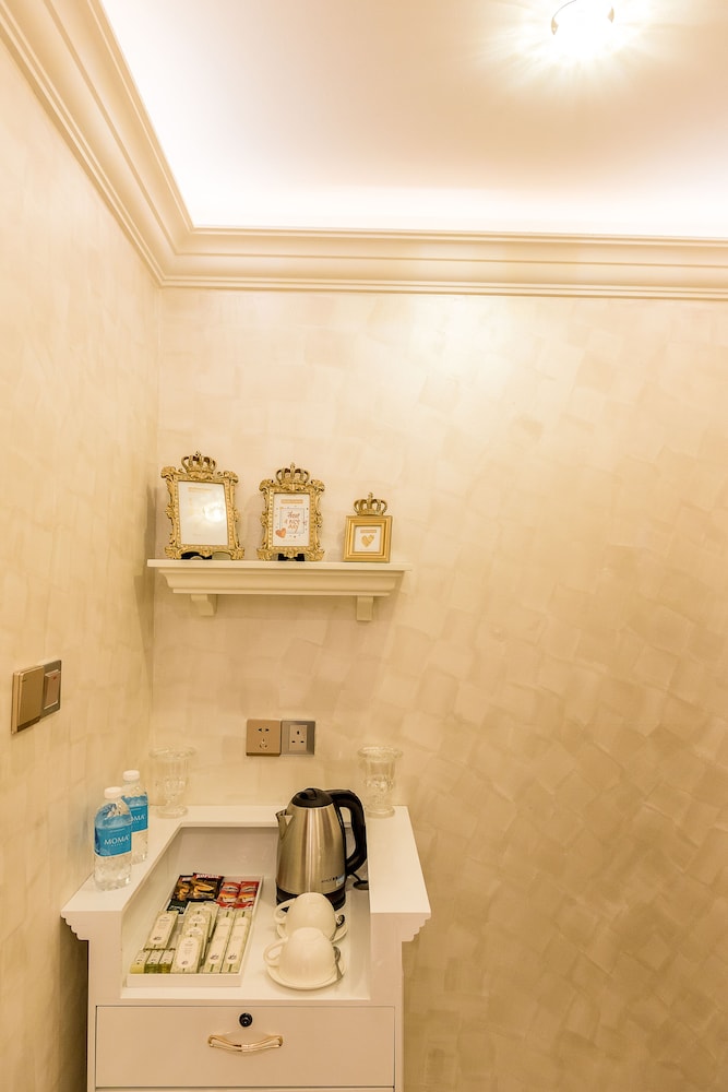 CJ Residence 24/40