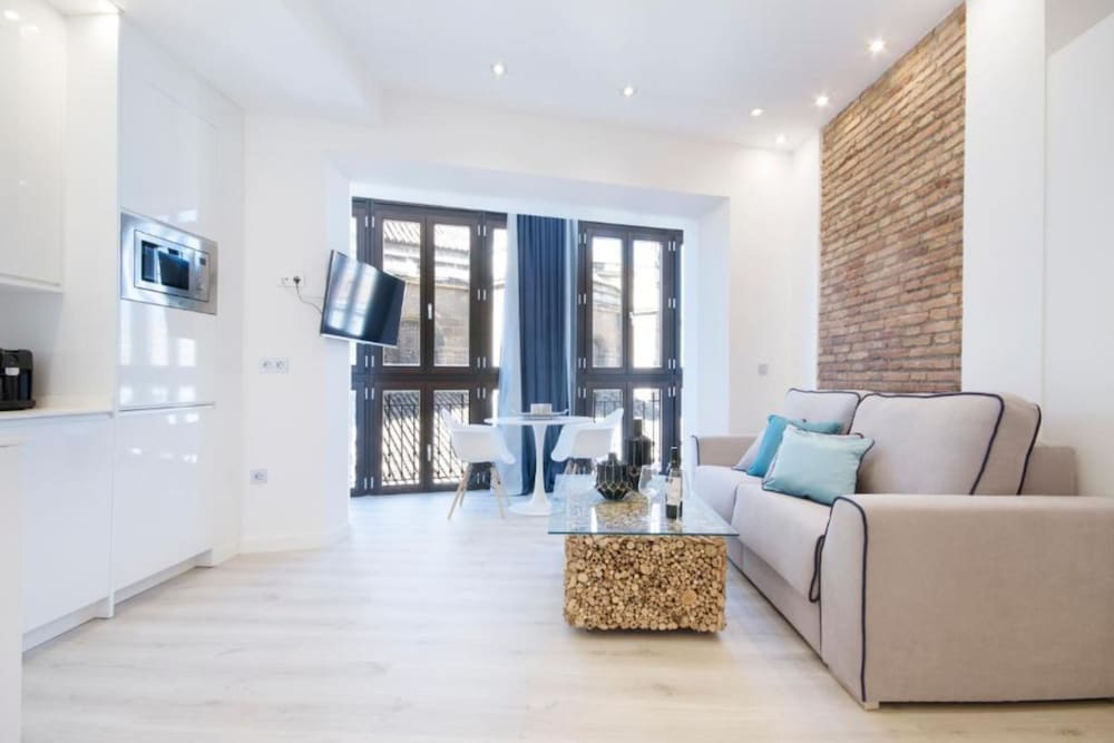 Habitat Suites Gran Via 17 45/65