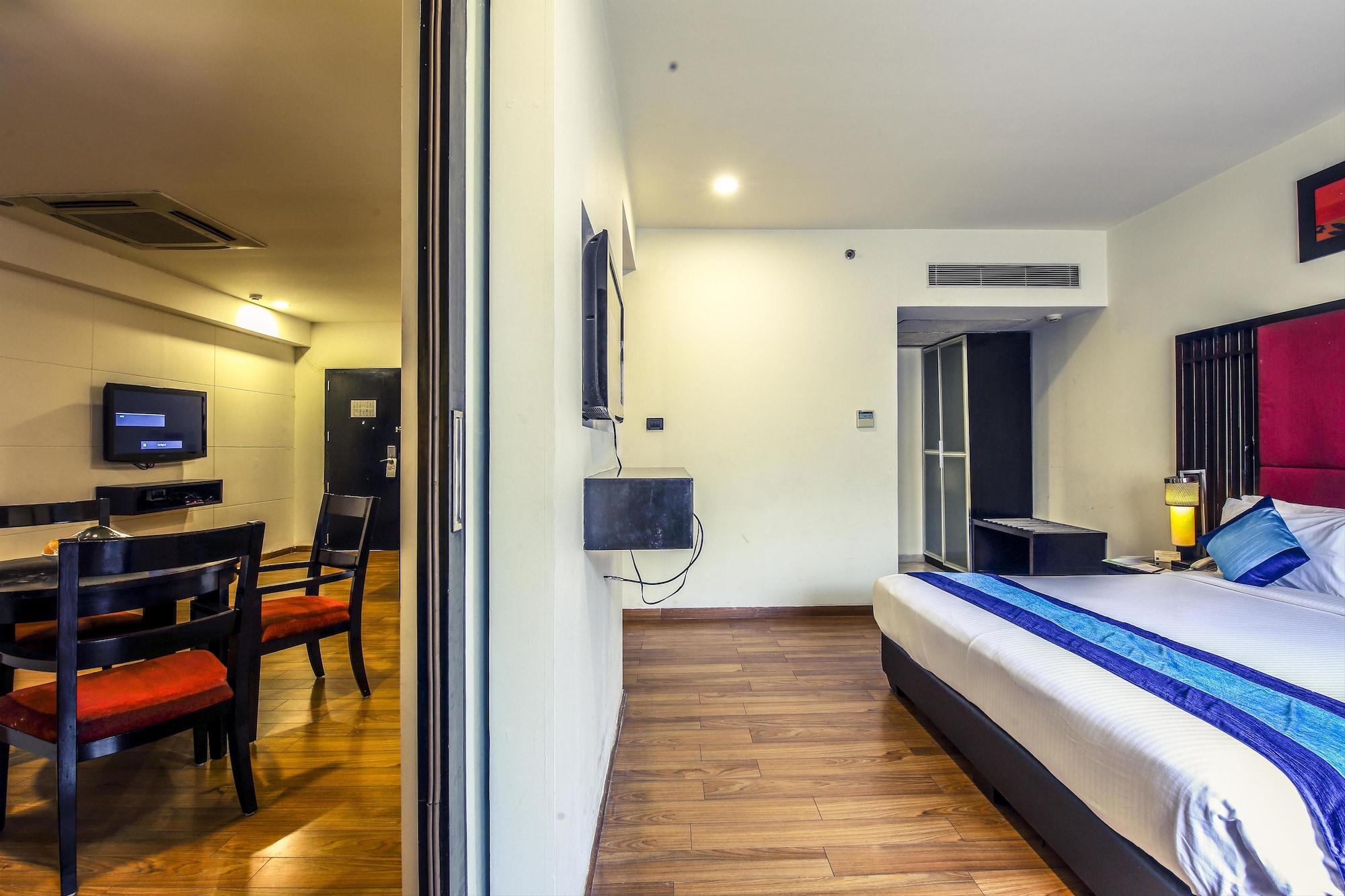 DELUXE, SINGLE BED