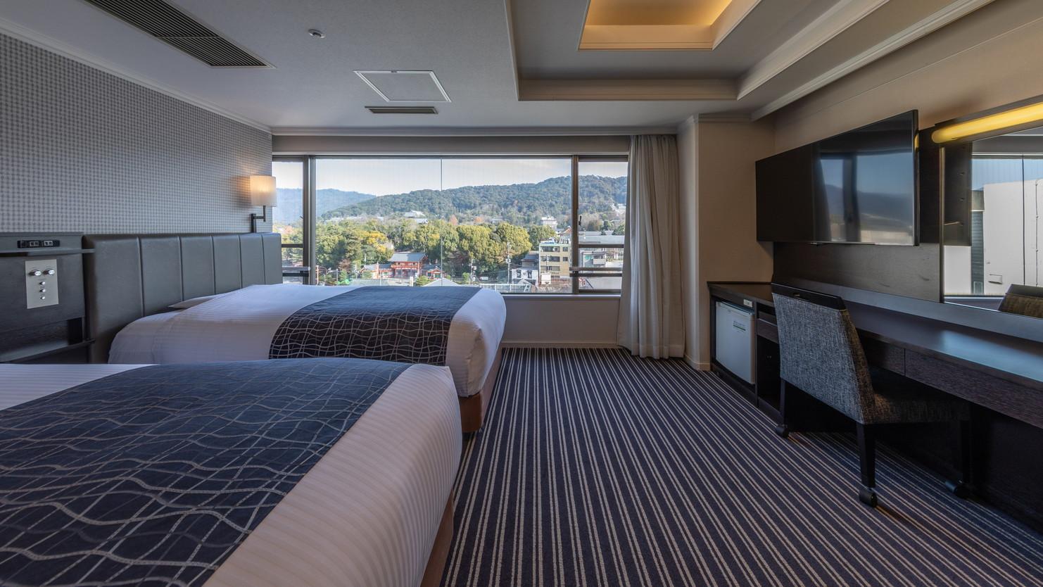 Premier, Twin Beds, Scenic View